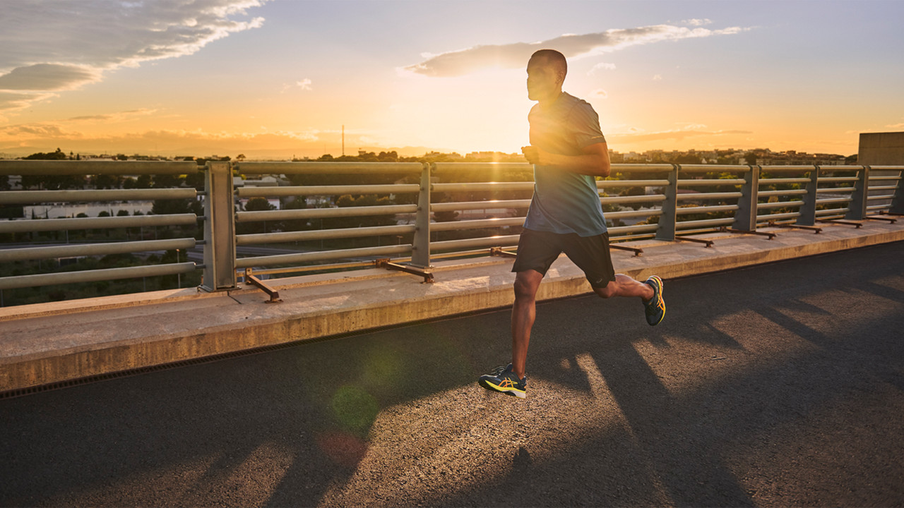 Asics's neuste Produkte im Online Shop bestellen | OCHSNER SPORT Asics's neuste Produkte im Online Shop bestellen | OCHSNER SPORT