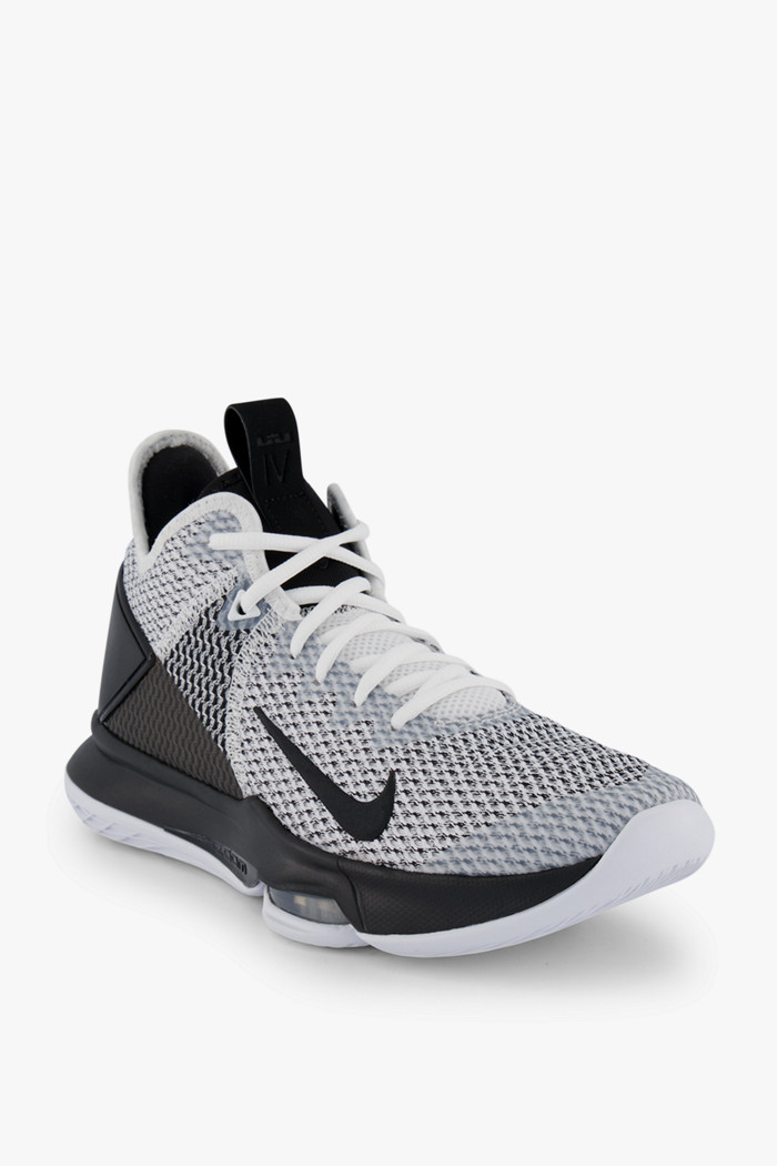 lebron scarpe