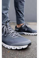 ON Cloudflow chaussures de course hommes noir/gris
