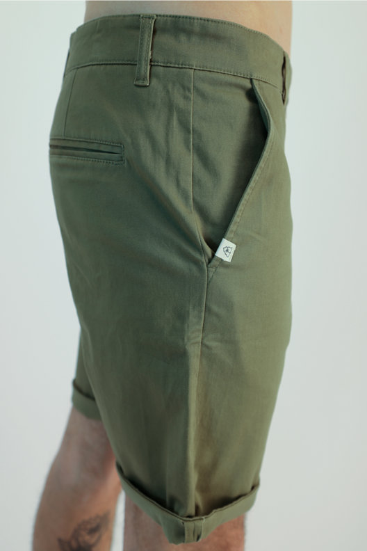 BEACH MOUNTAIN Herren Short