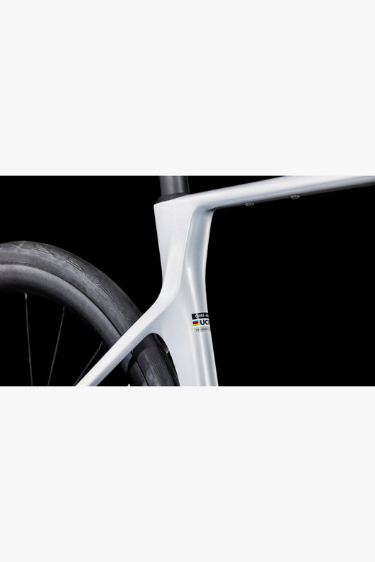 CUBE Agree C:62 ONE 28 Rennvelo