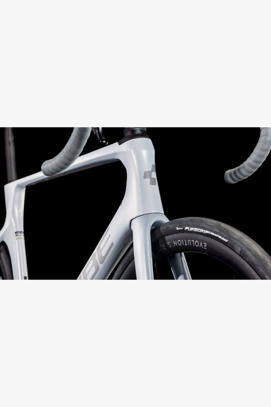 CUBE Agree C:62 ONE 28 Rennvelo