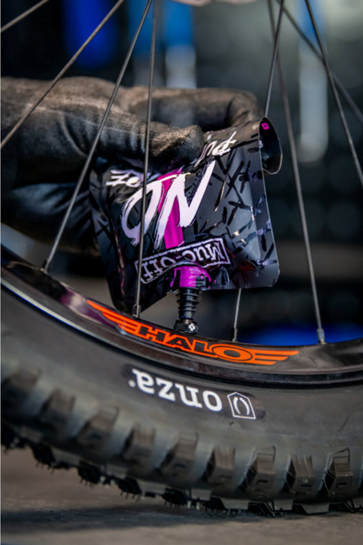 Muc-Off Ultimate Tubeles Kit Road 60 mm Reparatur Set