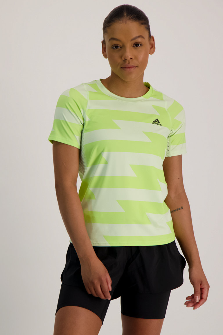 Compra Fast Allover Print t shirt donna adidas Performance in