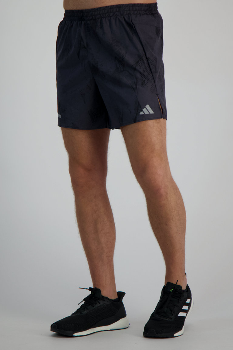 Compra Ultimateadidas Allover Print short uomo adidas Performance in nero grigio ochsnersport.ch