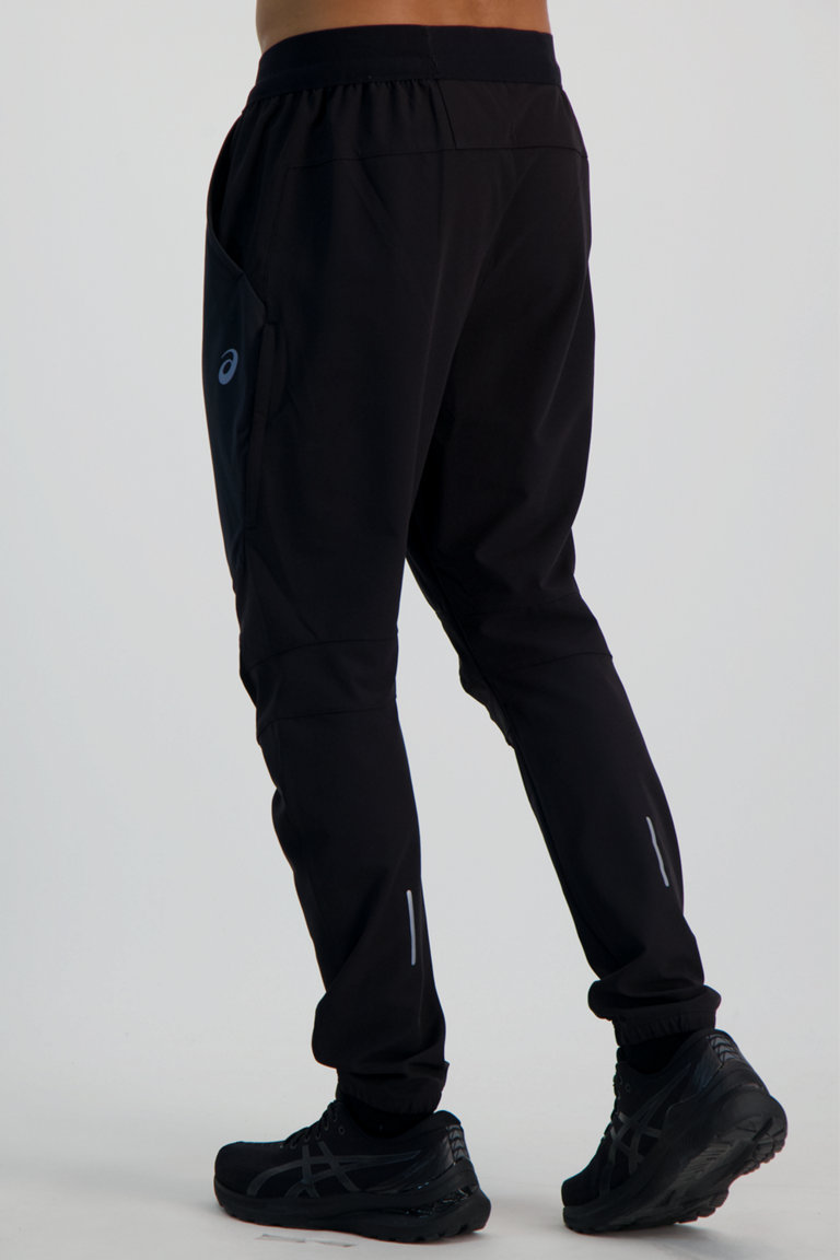 Compra Winter Run pantaloni da corsa uomo ASICS in nero