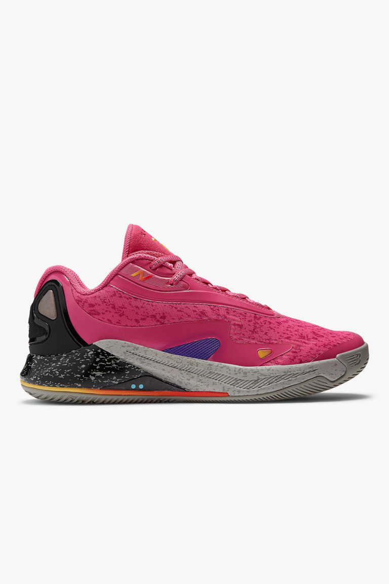 New Balance Kawhi v4 Herren Basketballschuh in black kaufen ochsnersport.ch