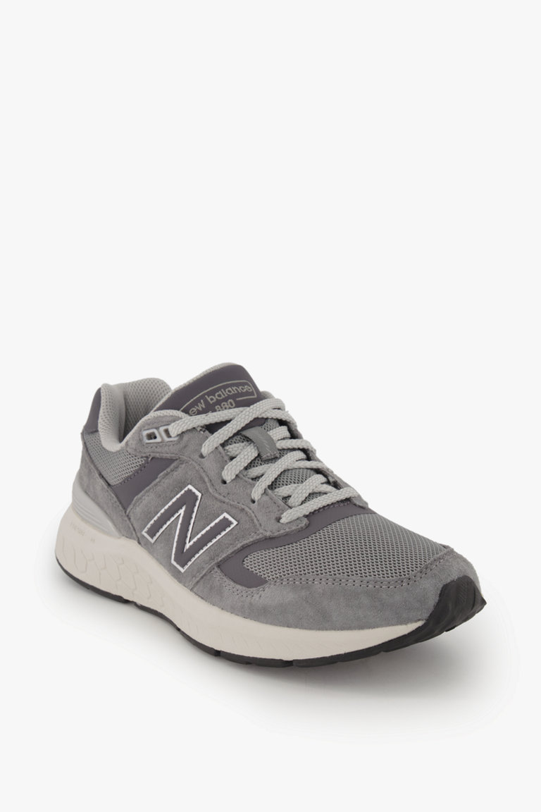 Compra Walking 880 v6 sneaker uomo New Balance in grigio ochsnersport.ch