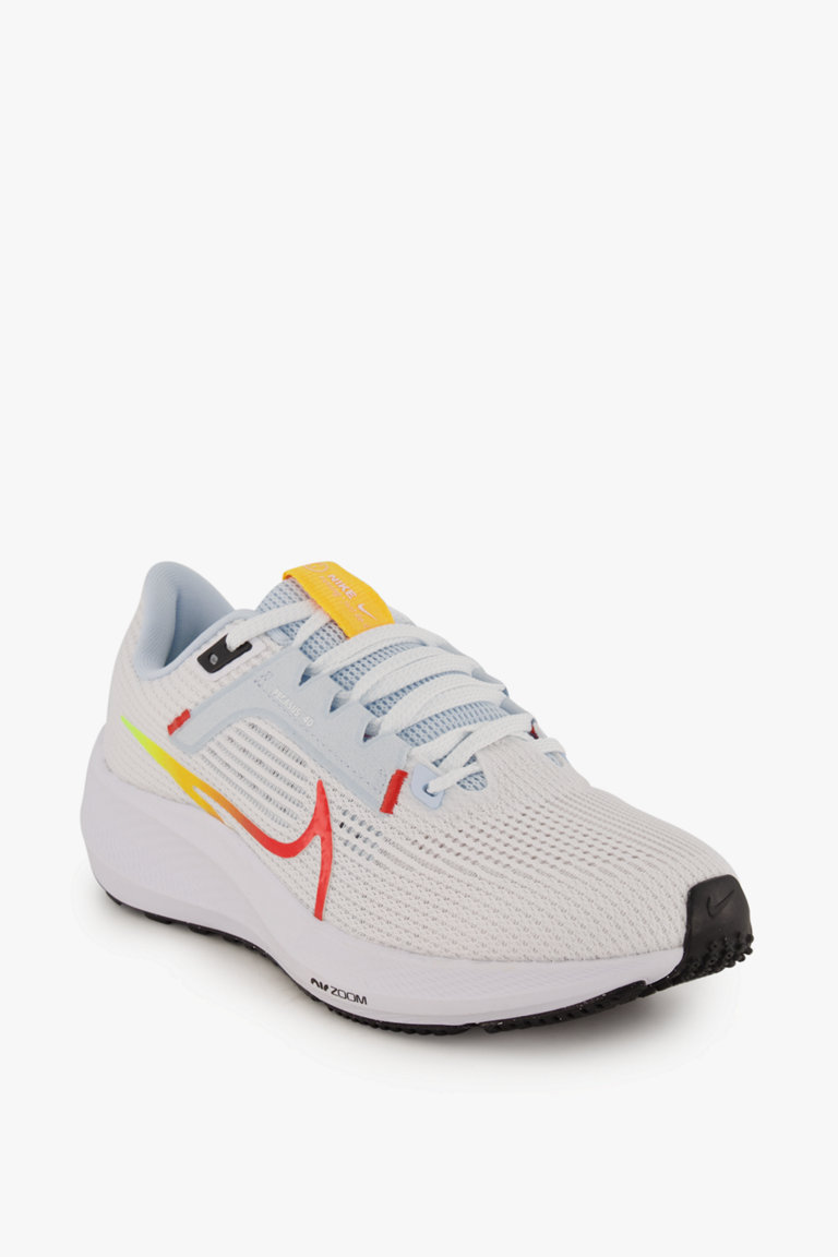 Compra Air Zoom Pegasus 40 scarpe da corsa donna Nike in bianco