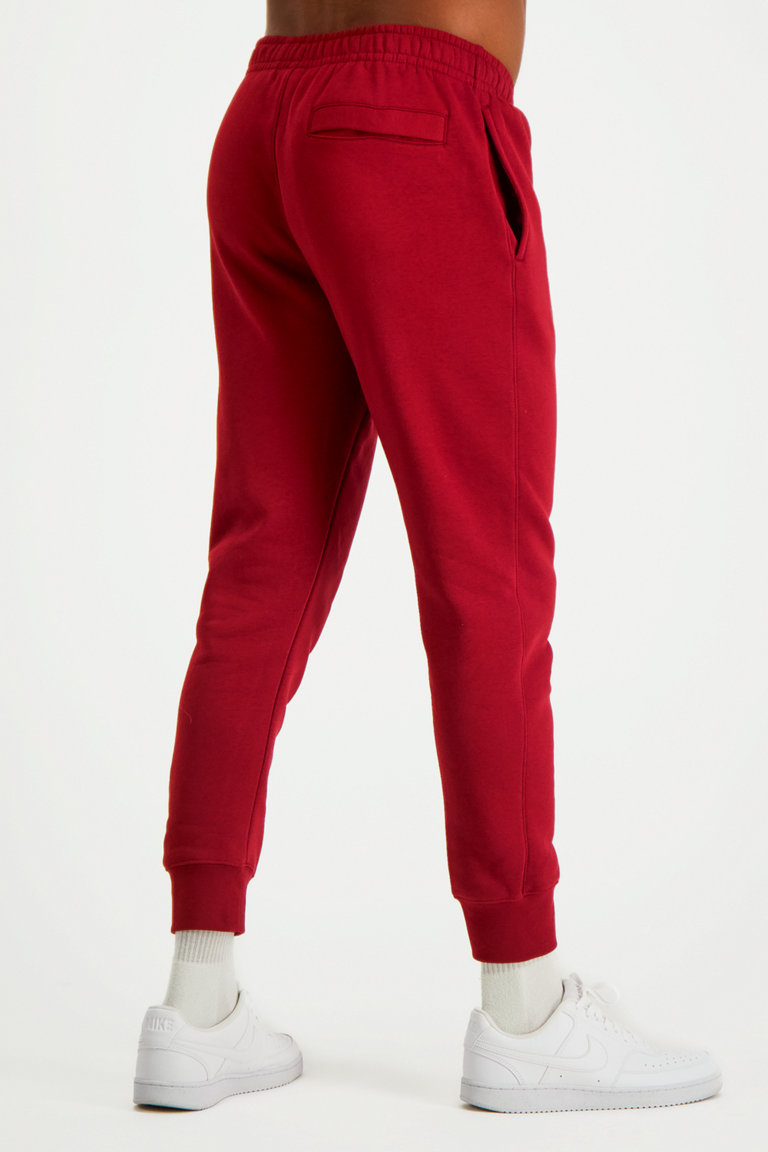 Compra Club Fleece pantaloni della tuta uomo Nike Sportswear in bordeaux ochsnersport.ch