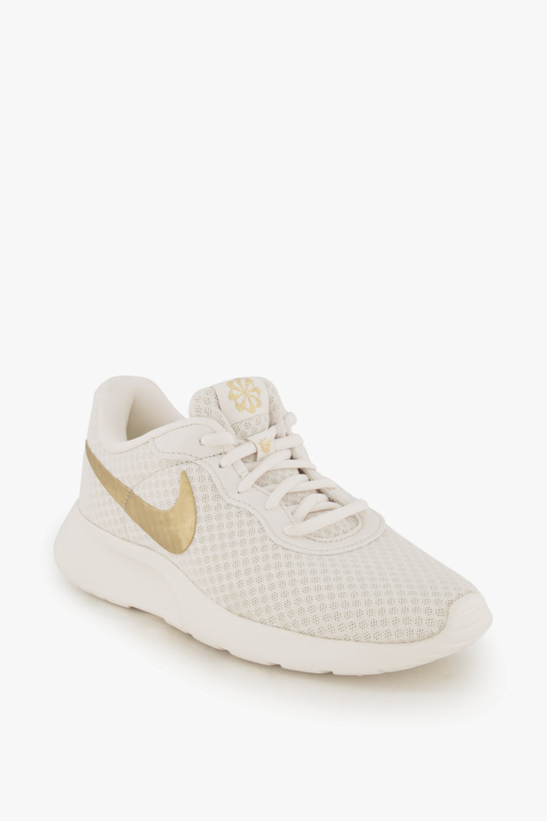 Nike tanjun hot sale off white