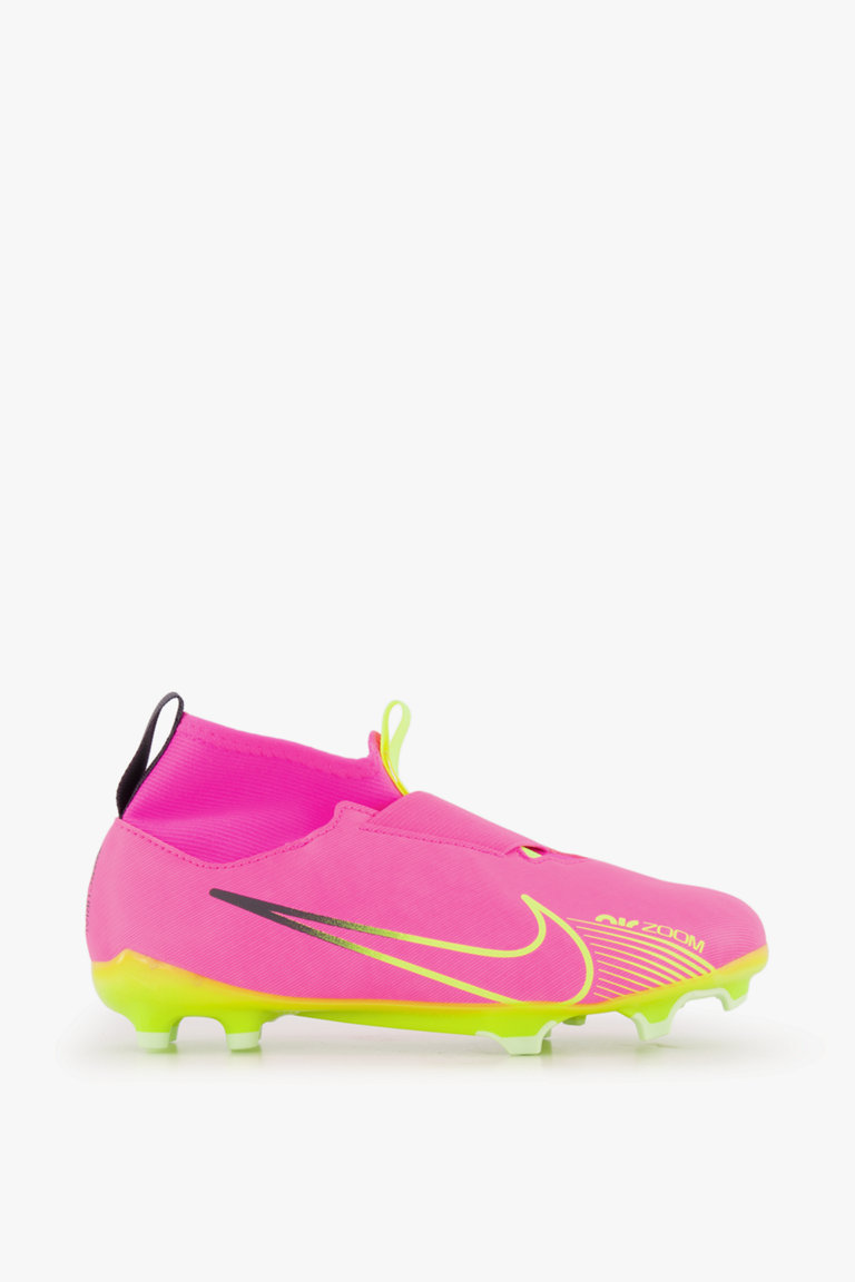 Chaussure de foot hotsell nike montant pas cher