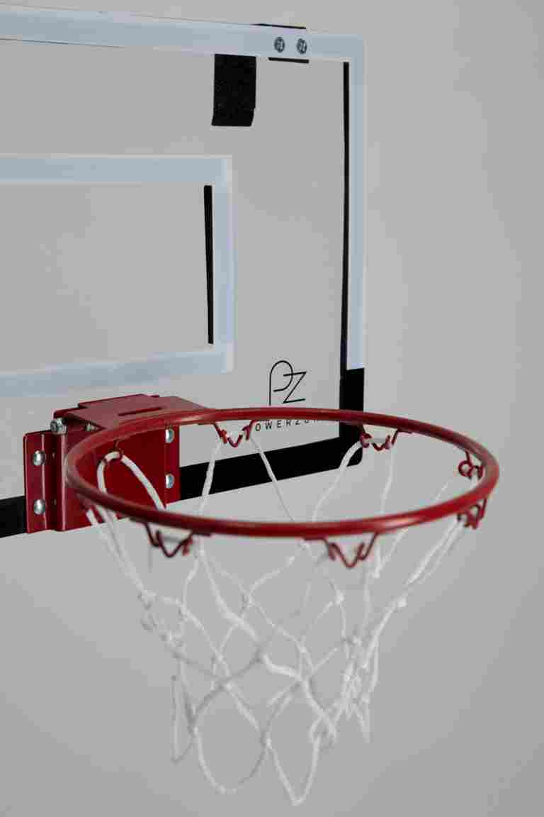 Au-Dessus du Panier de Basket-Ball de Porte