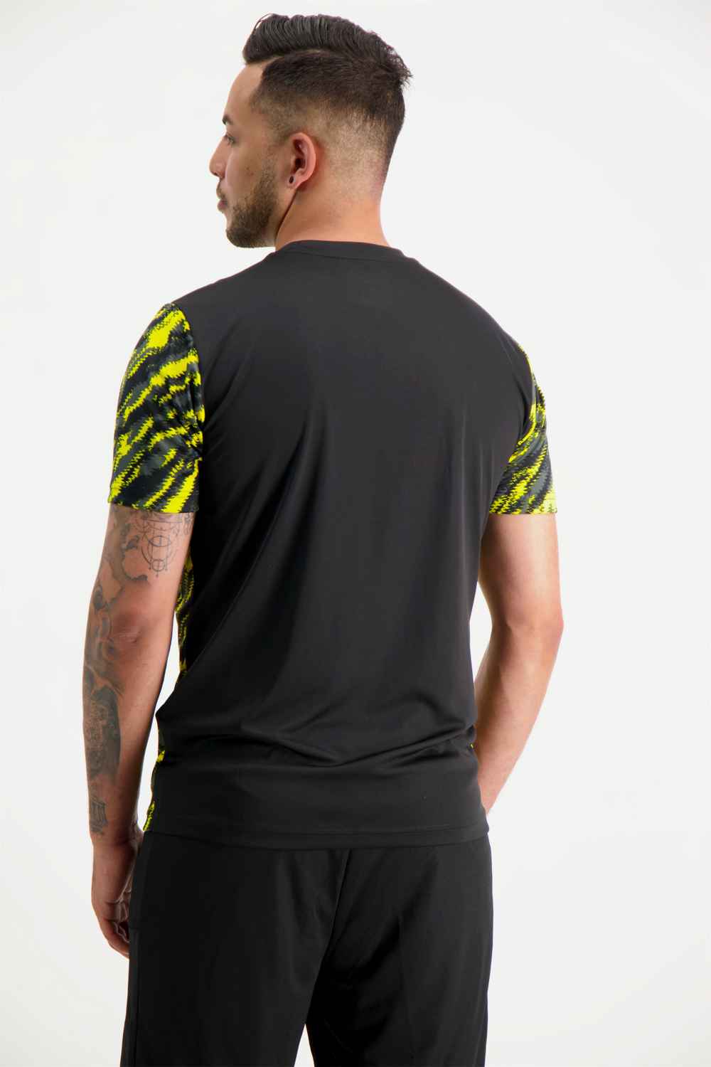 bvb iconic mcs graphic t shirt