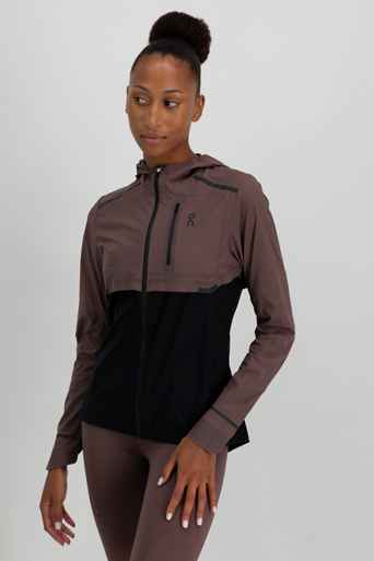 Compra Essential giacca da corsa donna Nike in nero ochsnersport.ch