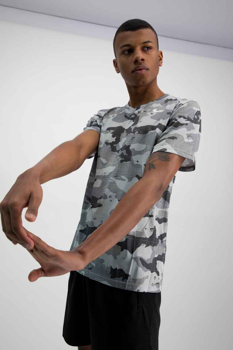 Nike Dri-FIT Legend Herren T-Shirt